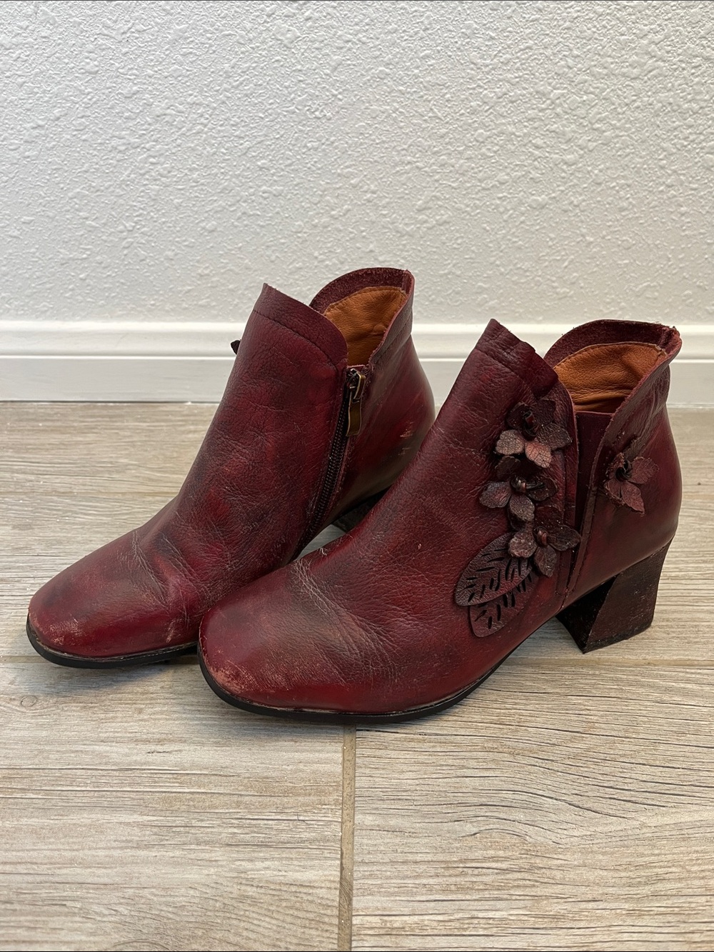 L'Artiste by Spring Step "Loralie" Burgundy Booties, Leather, EU 36/US 6 chunky
